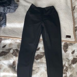 Full length scrunch butt workout leggings